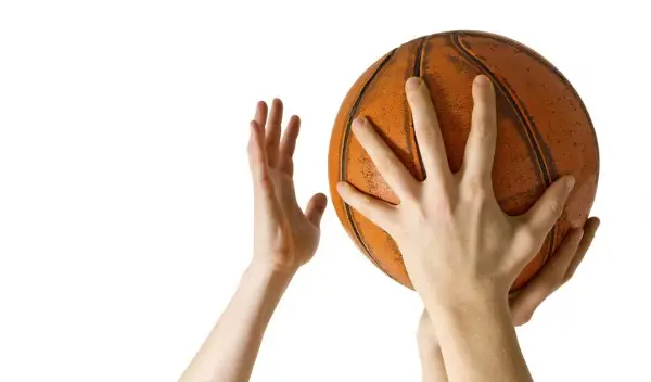 Жестока тепачка на кошаркарки во НЦАА (Видео)