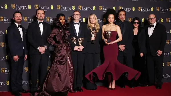 Пол Томас Андерсон на чекор да стане 12-тиот режисер што ќе освои три важни Оскари