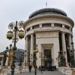 Скопјанец осомничен за ширење омраза кон македонската држава и идентитет – го поттикнал бугарски државјанин!