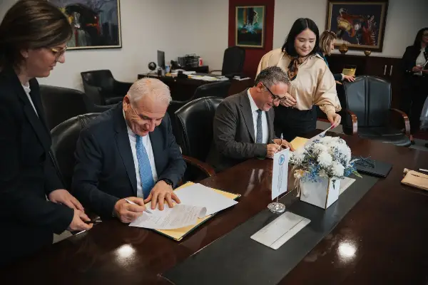 Во Тетово потпишан Меморандум за соработка меѓу Министерството за здравство и Универзитетот на Југоисточна Европа